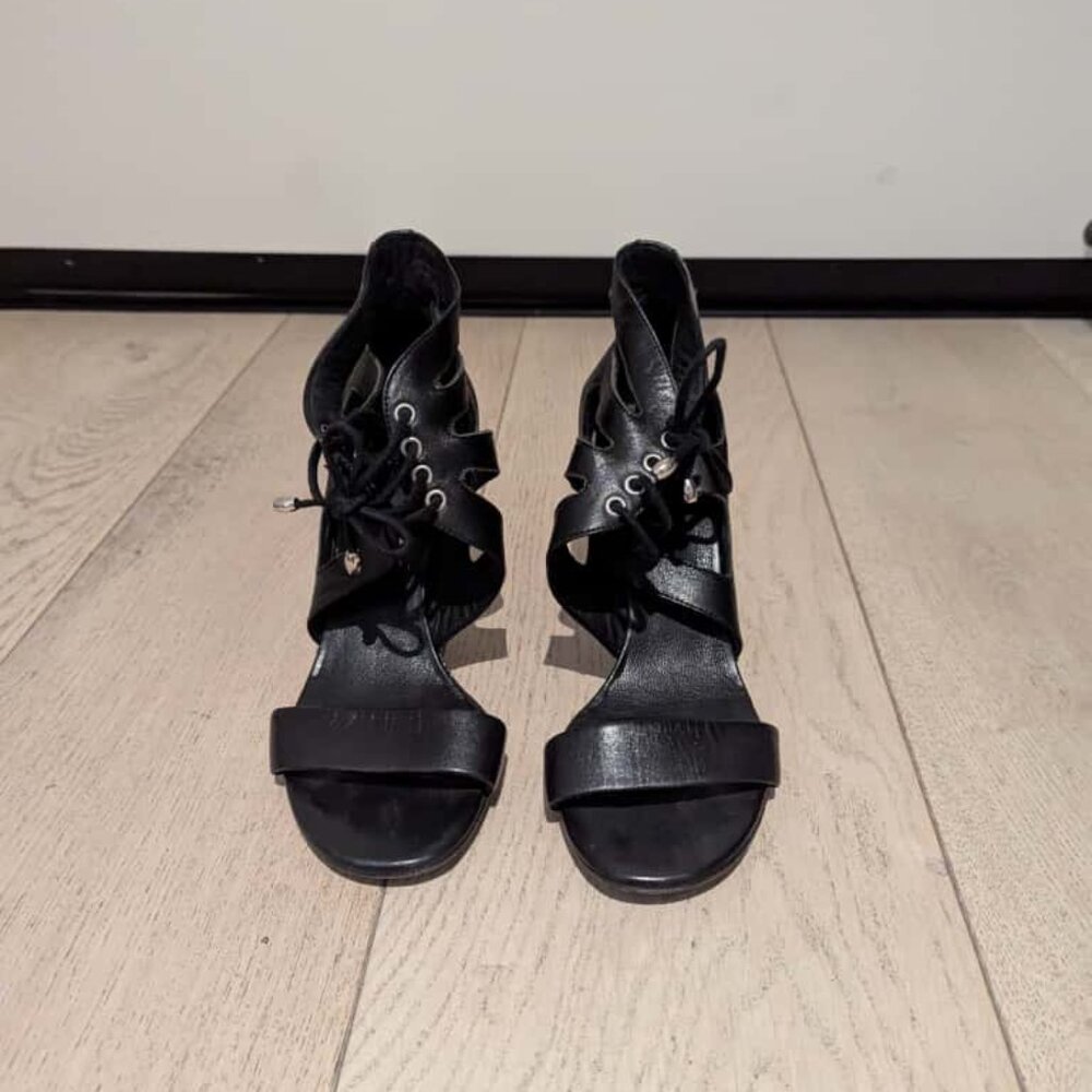 Chocolate high heel Leather Sandals Size 6 Color black